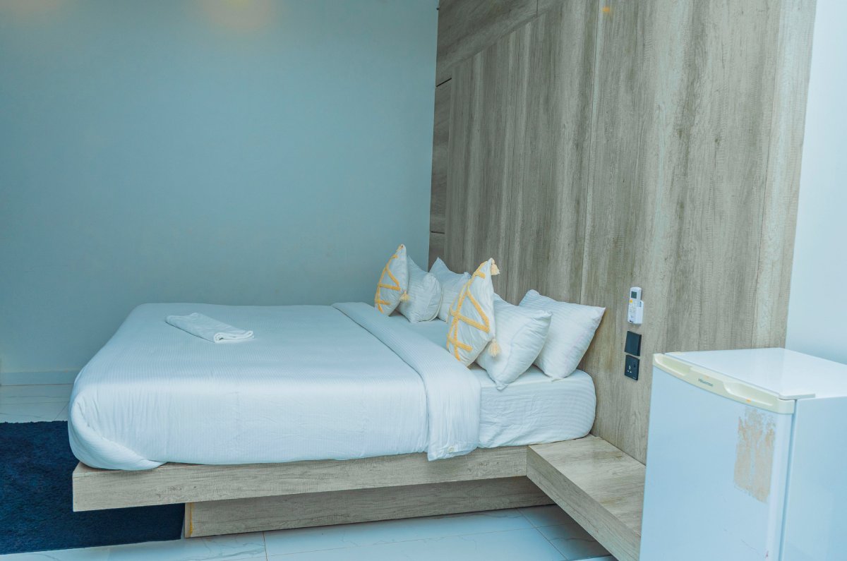 Executive Suite Image 9