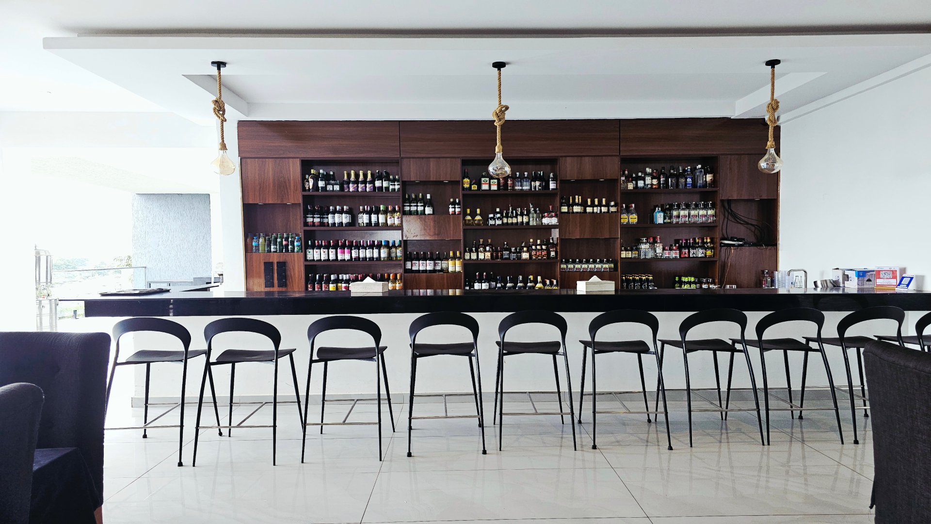 Bar & Restaurant